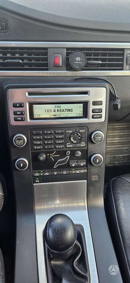 Volvo V70 2008 — photo 16
