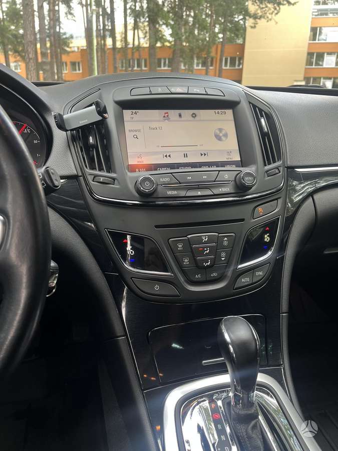 Opel Insignia 2014 — photo 12
