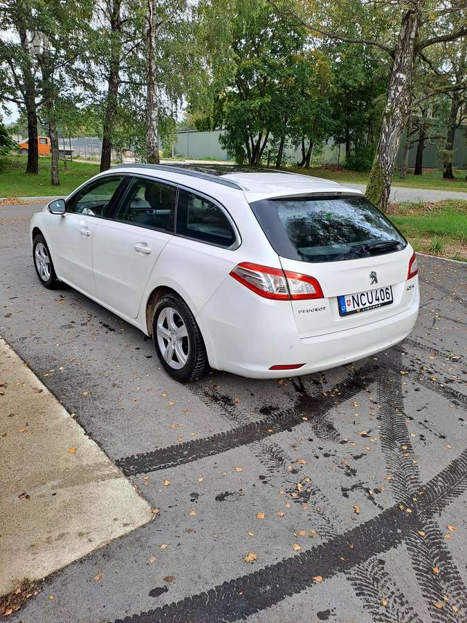 Peugeot 508 2011 — салон
