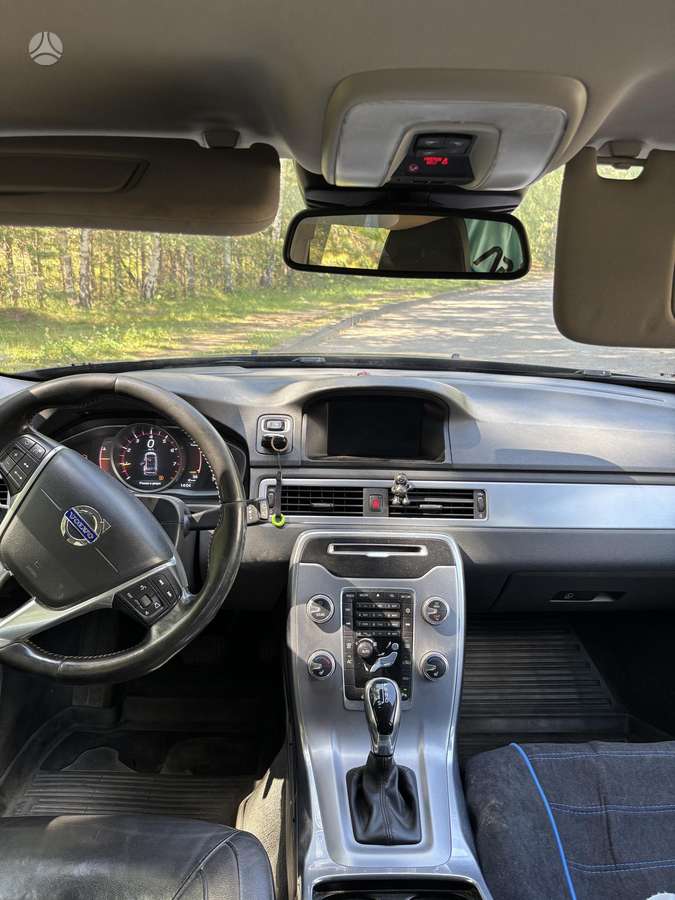 Volvo V70 2015 — photo 7