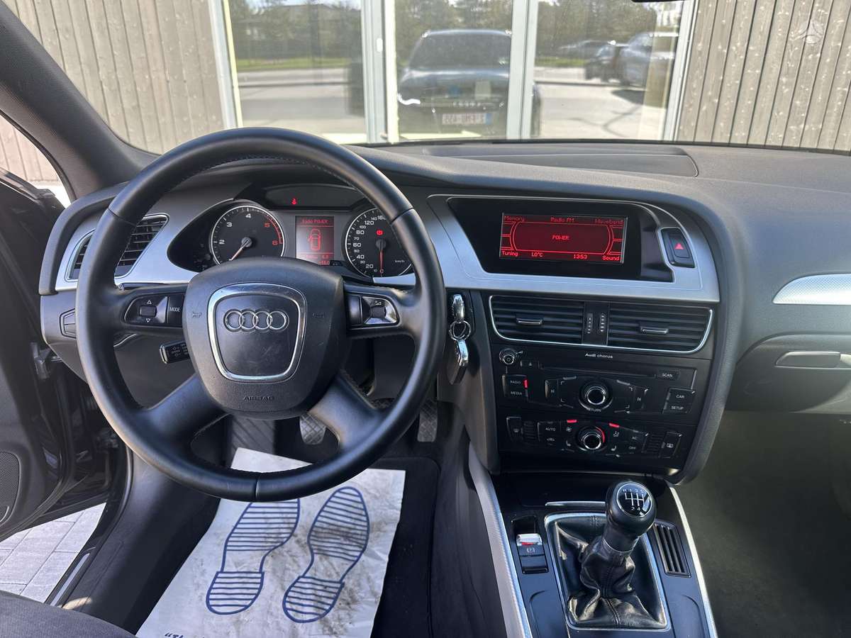 Audi A4 2008 — photo 16