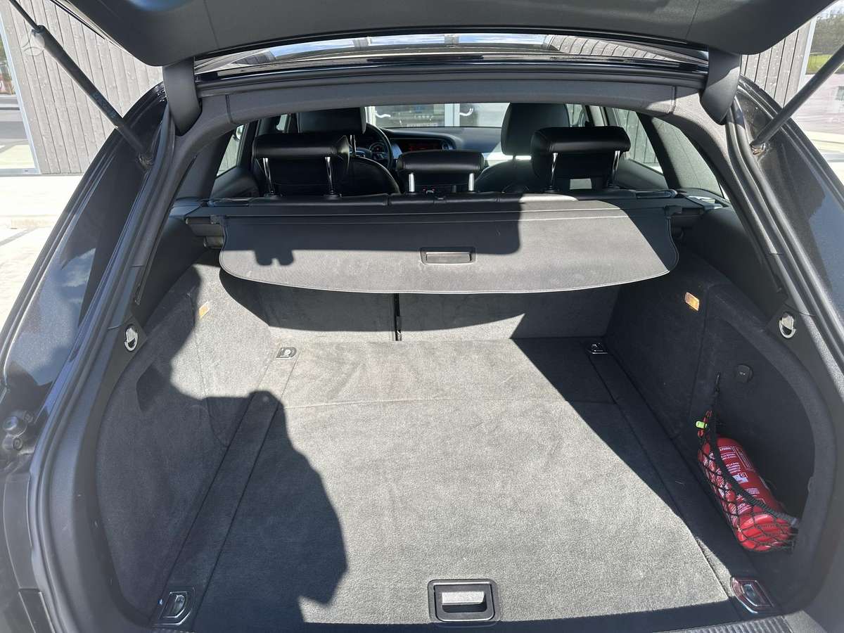 Audi A4 2008 — photo 20