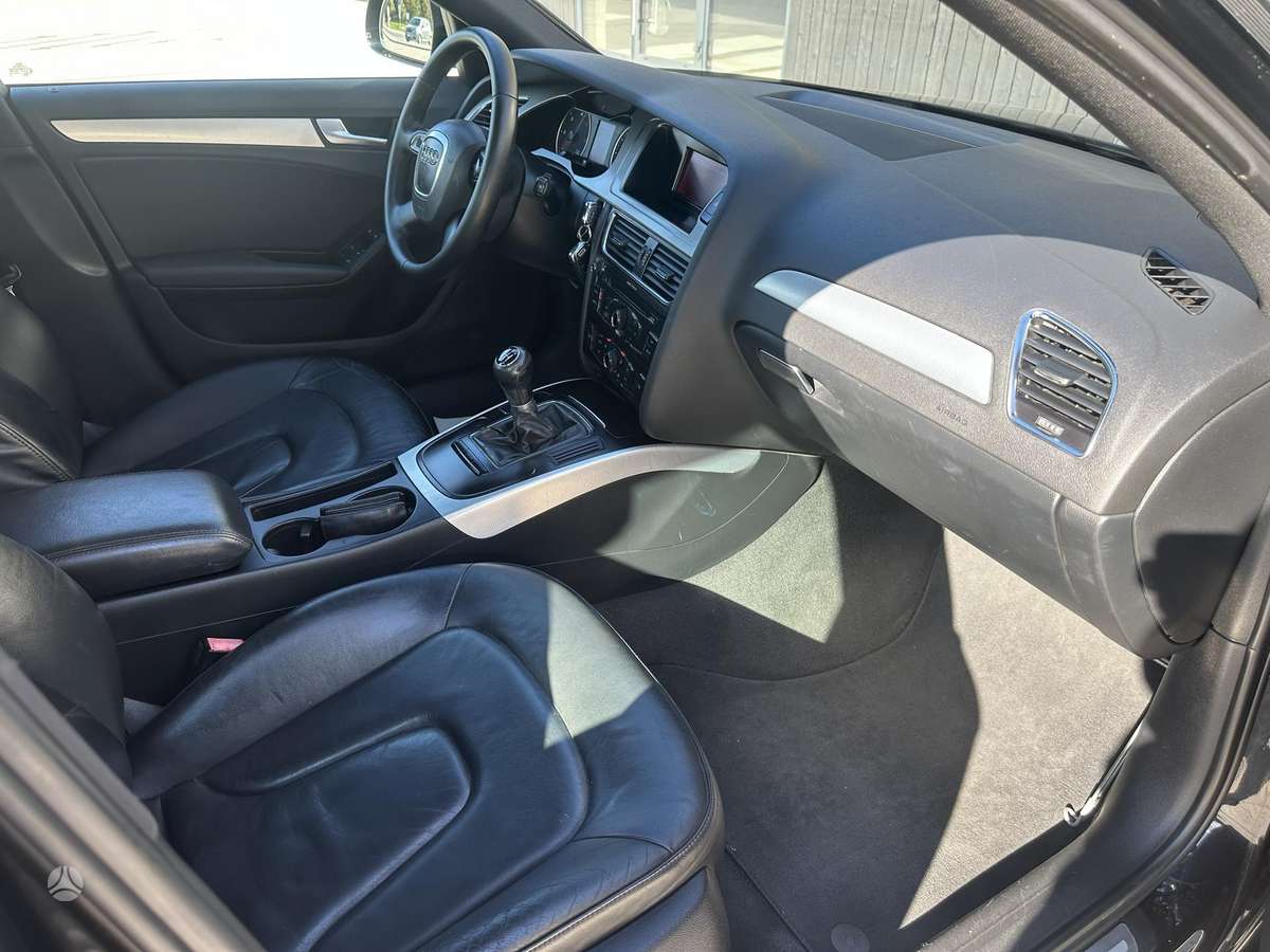 Audi A4 2008 — photo 21
