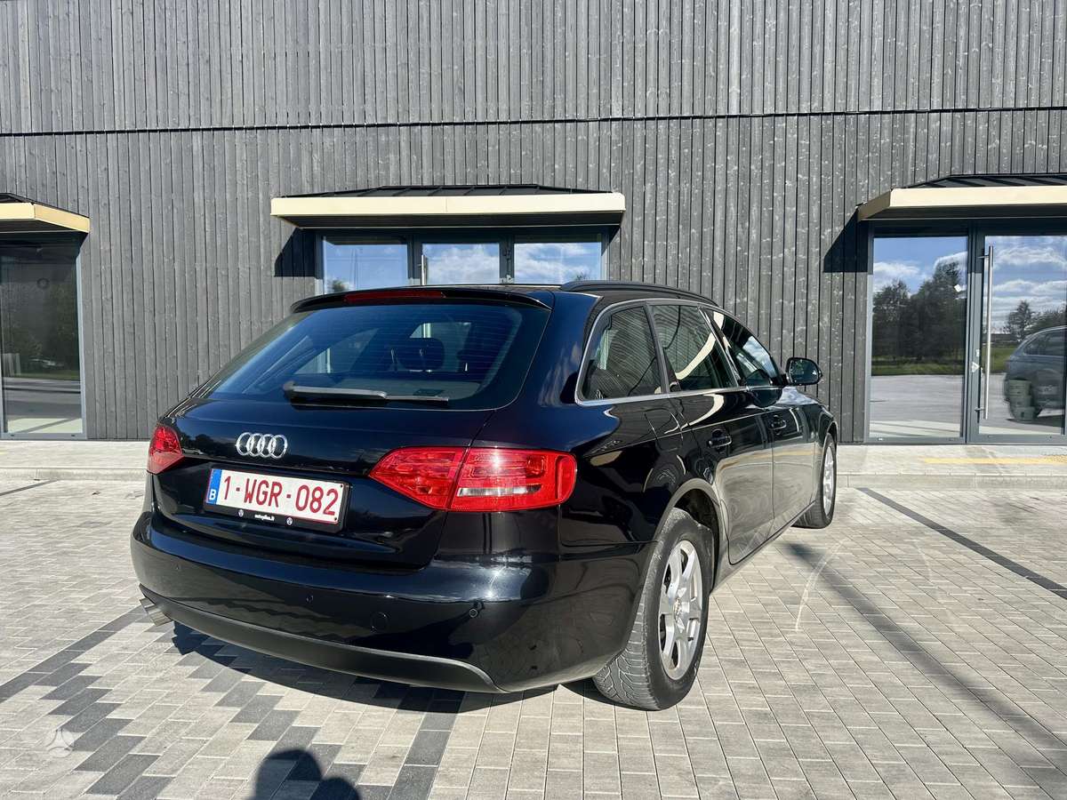 Audi A4 2008 — photo 9