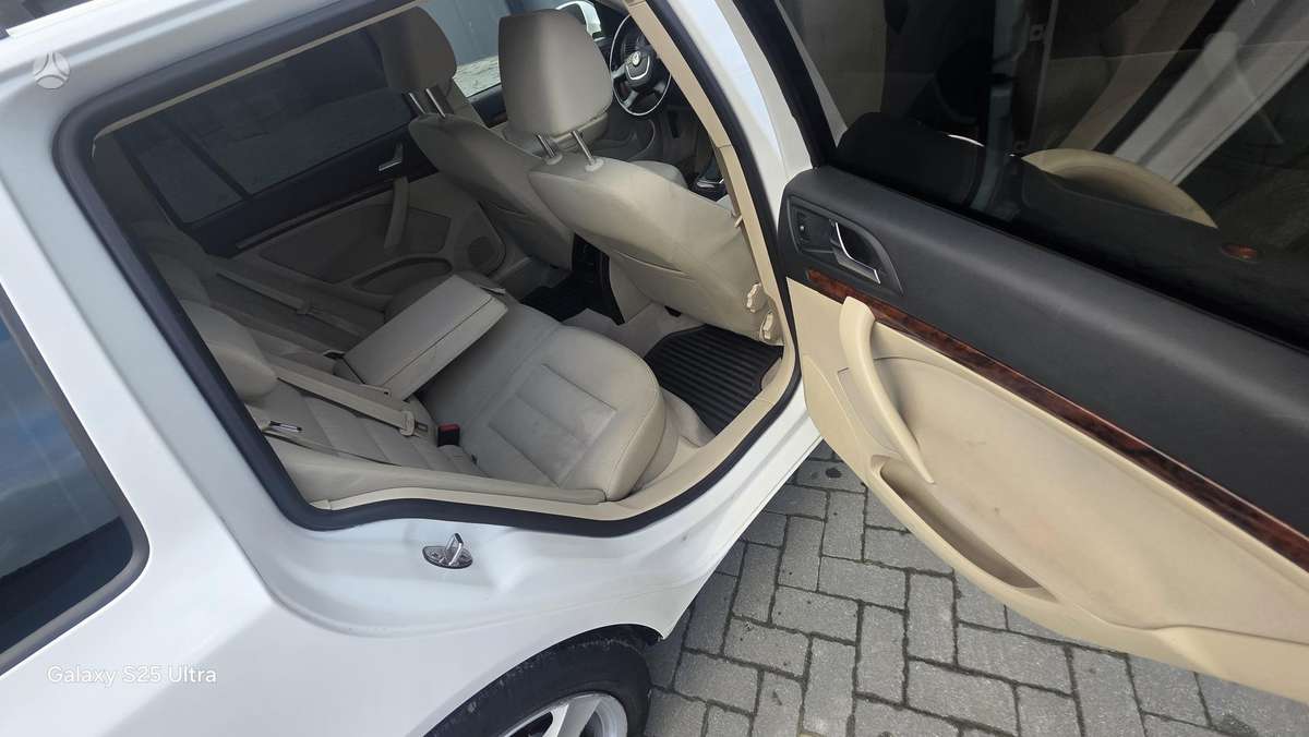 Skoda Octavia 2010 — photo 12