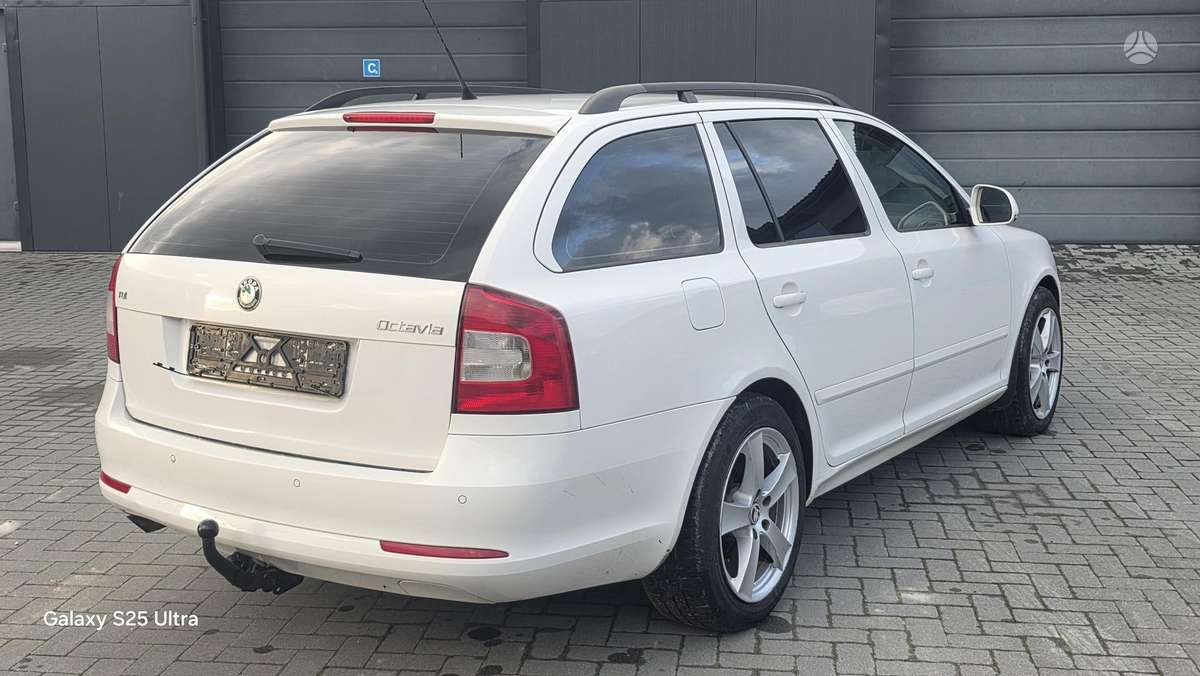 Skoda Octavia 2010 — photo 6