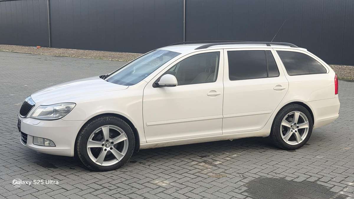 Skoda Octavia 2010 — photo 7
