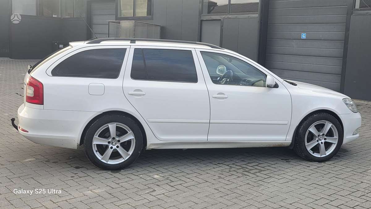 Skoda Octavia 2010 — photo 8