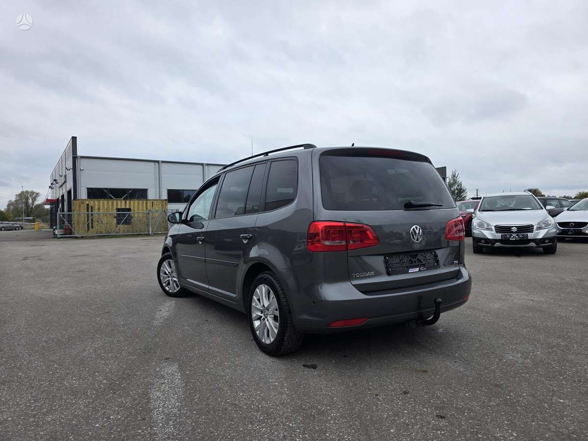 Volkswagen Touran 2014 — photo 11
