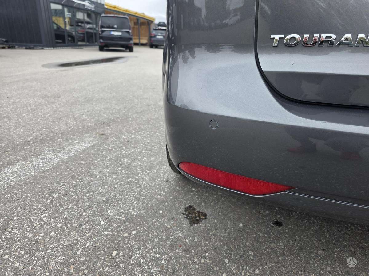 Volkswagen Touran 2014 — photo 12