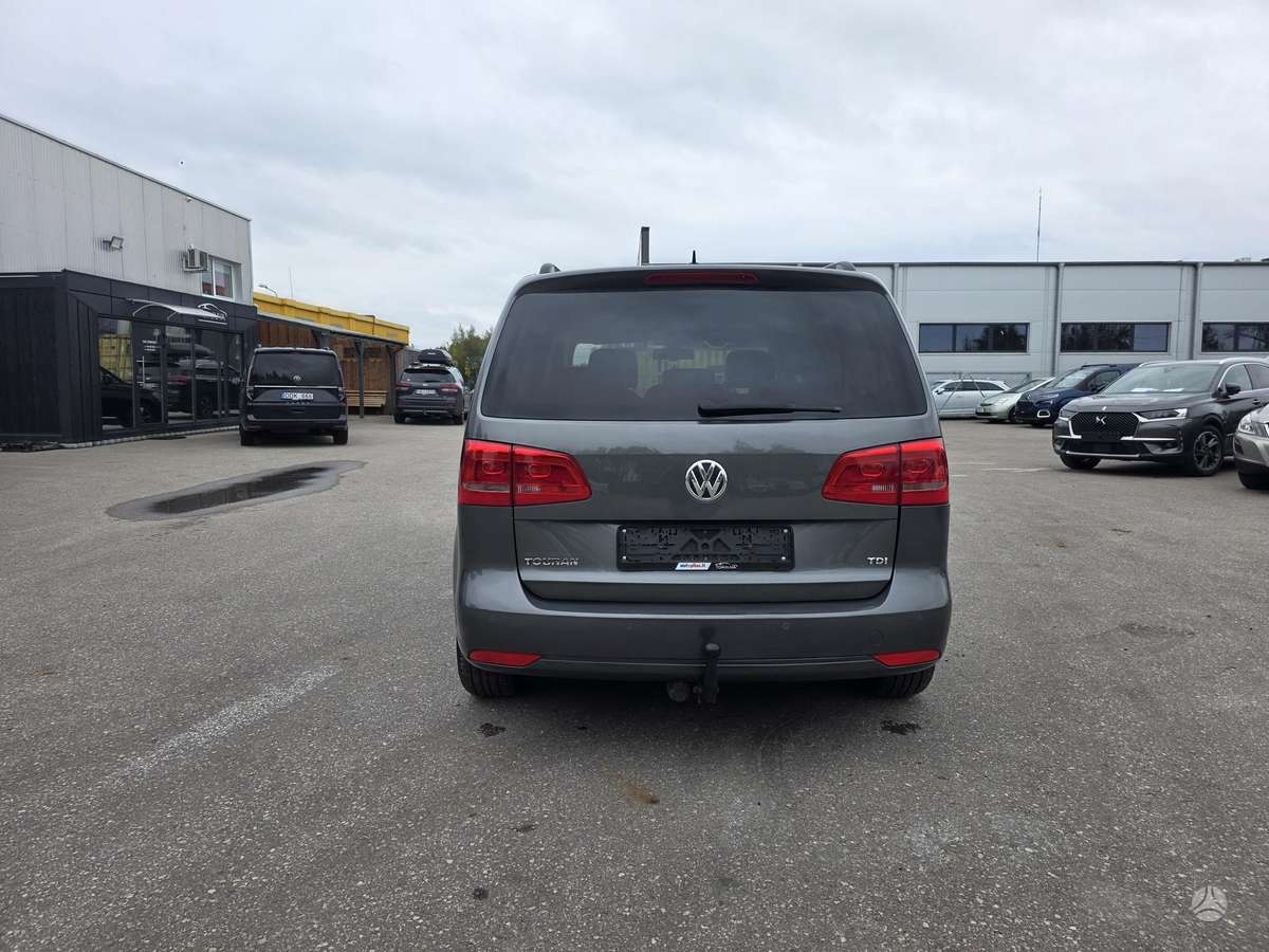 Volkswagen Touran 2014 — photo 8