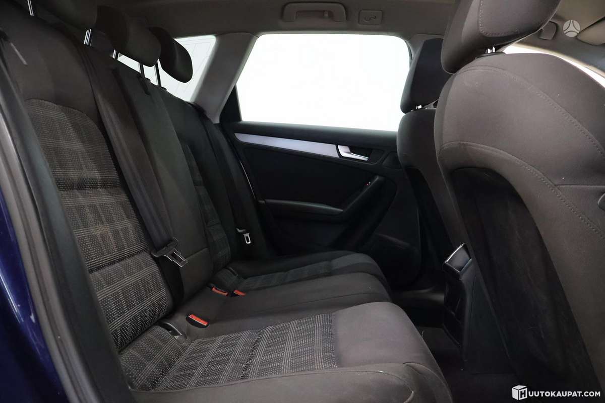 Audi A4 2013 — photo 30