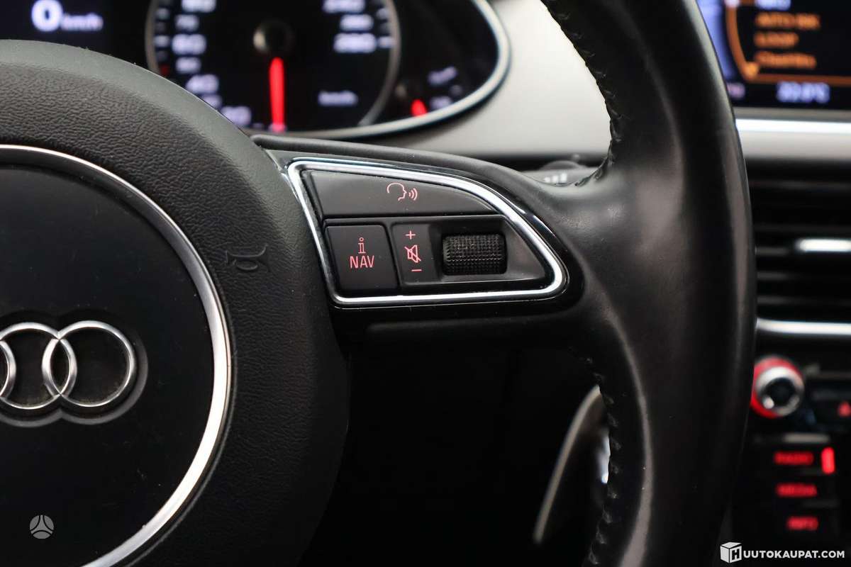 Audi A4 2013 — photo 32
