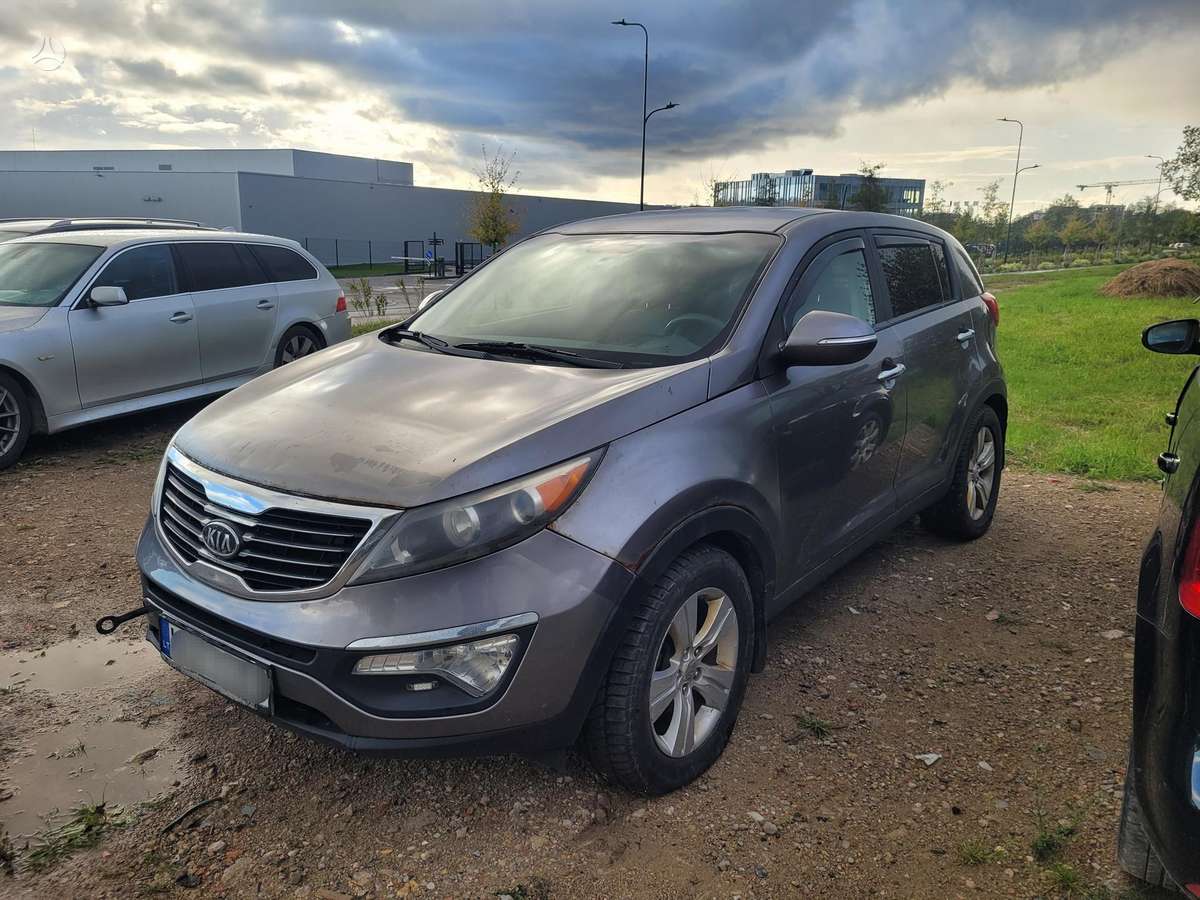 Kia Sportage 2013 — interior