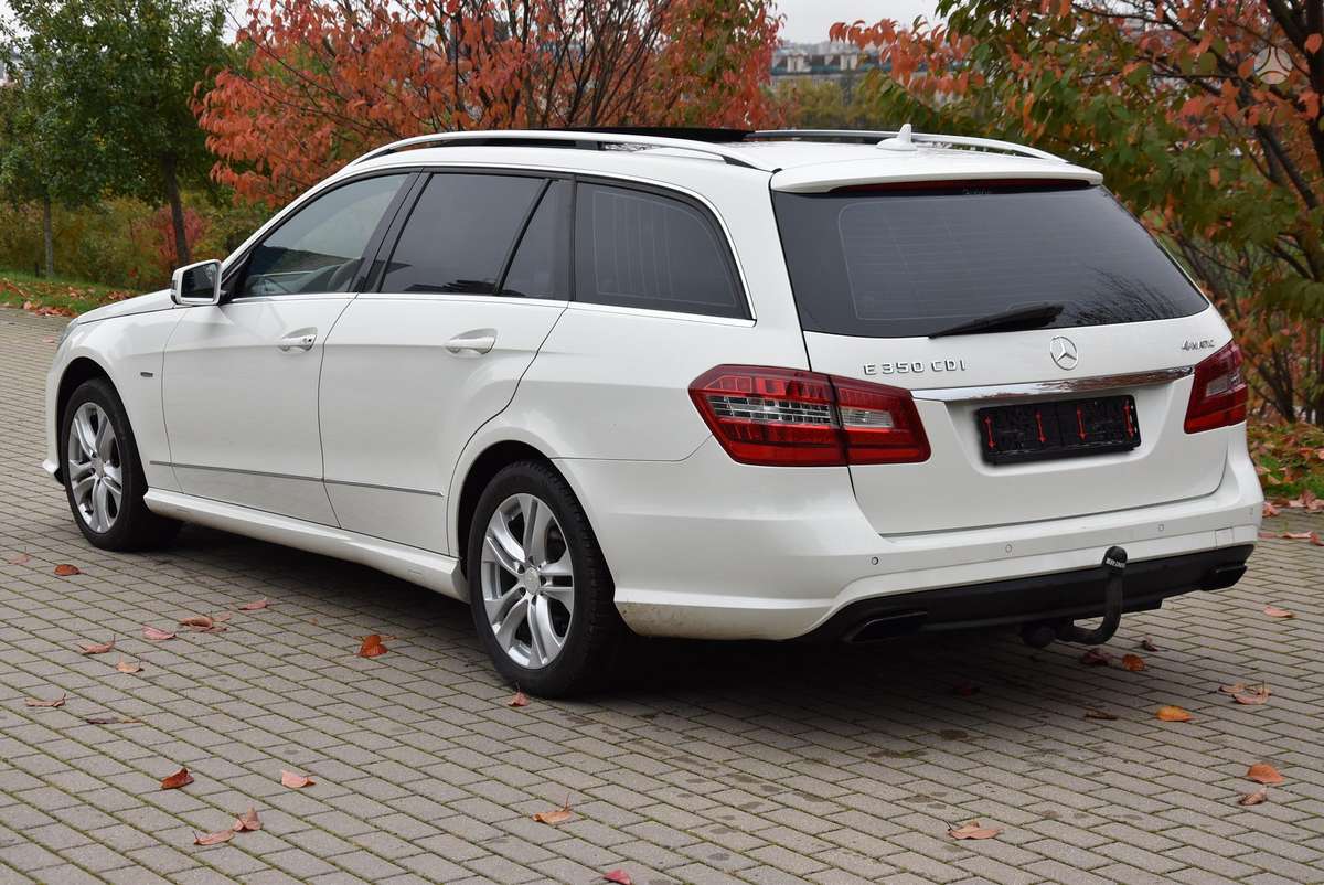 Mercedes-Benz E350 2011 — двигун 2987 cm³, 231 HP (170kW)