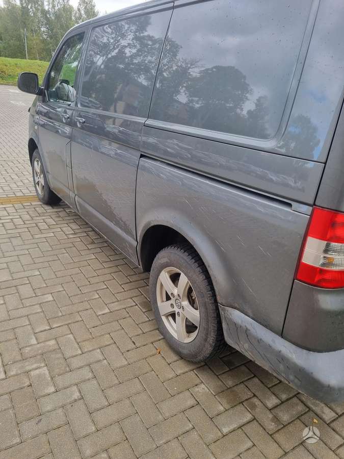 Volkswagen Transporter 2011 — photo 7