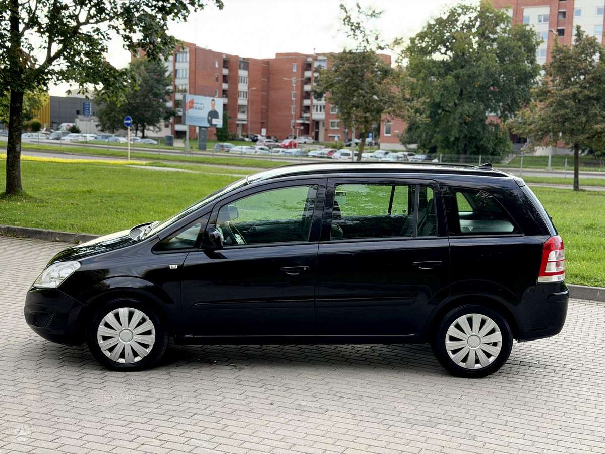 Opel Zafira 2010 — engine 1910 cm³, 150 HP (110kW)