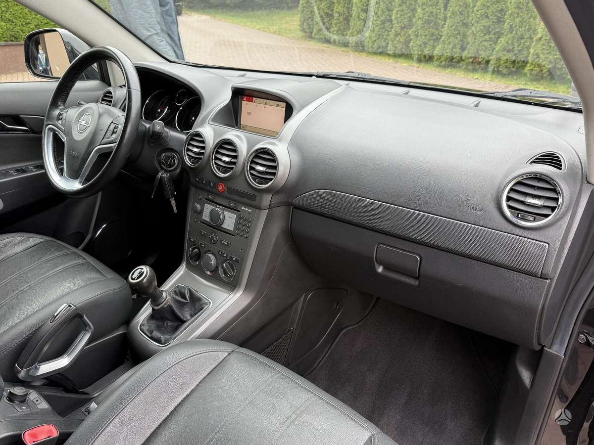 Opel Antara 2010 — photo 18
