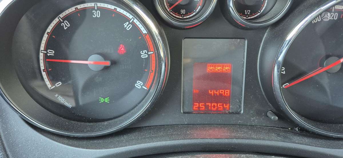 Opel Meriva 2010 — photo 10