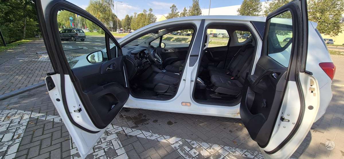 Opel Meriva 2010 — photo 8