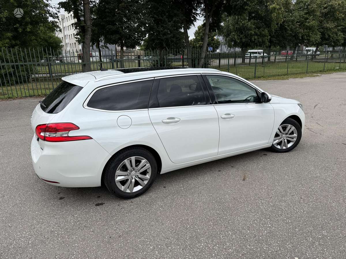 Peugeot 308 2015 — engine 1560 cm³, 116 HP (85kW)