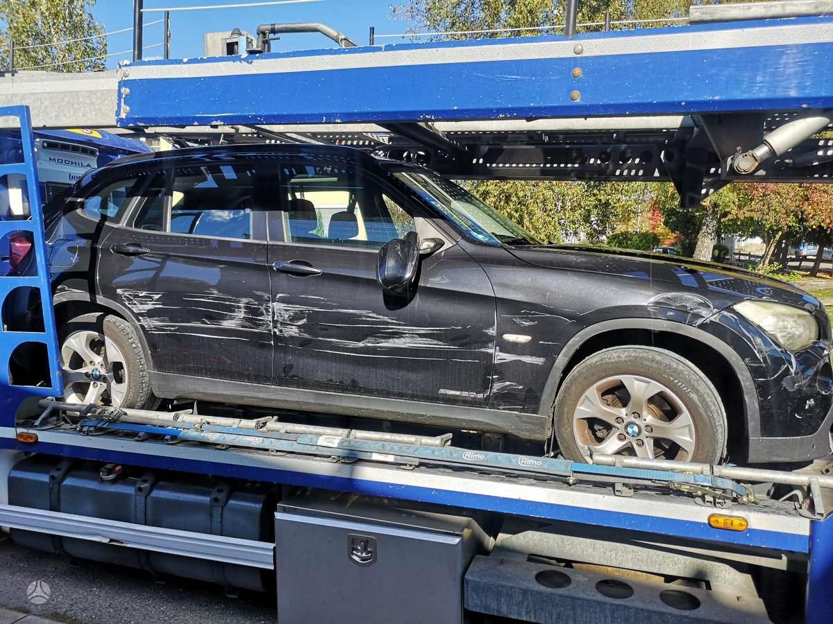 BMW X1 2010 — вигляд ззаду