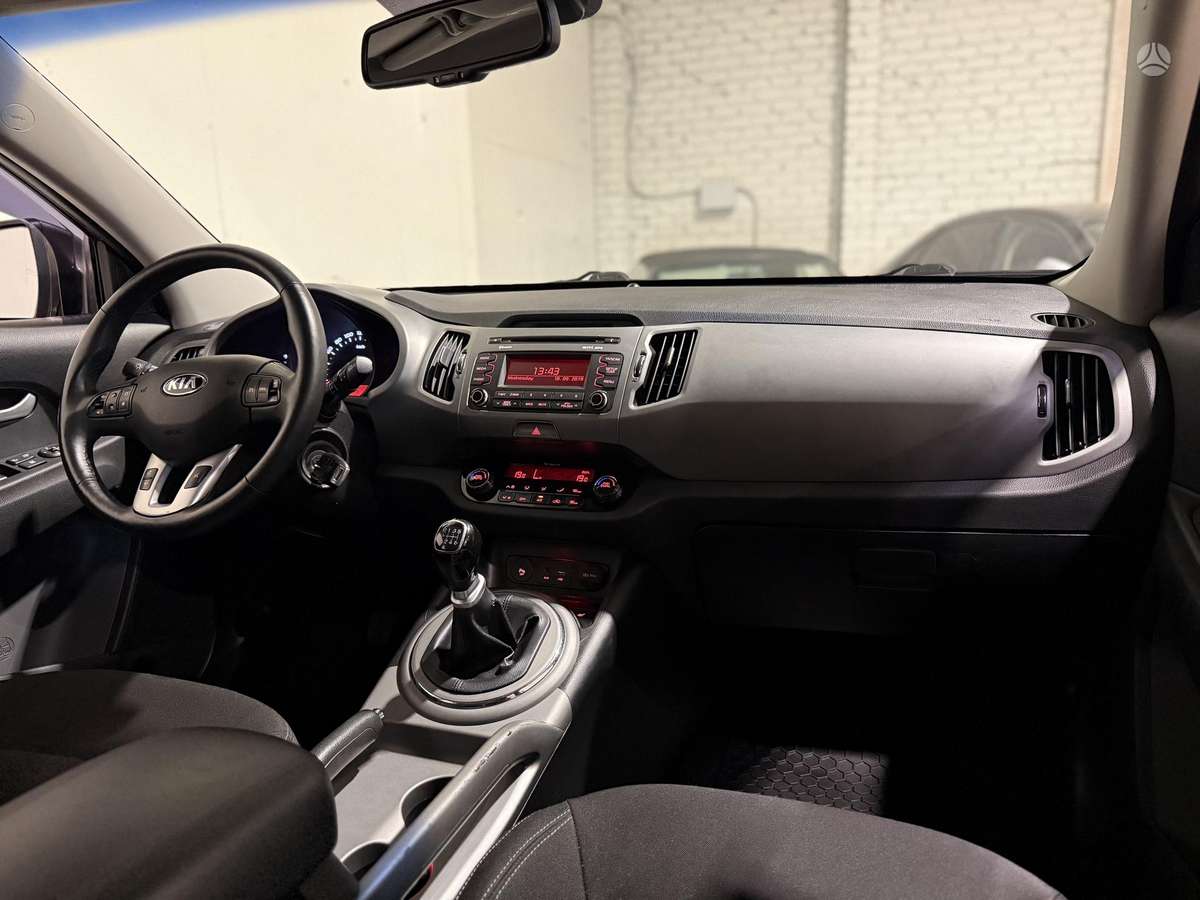 Kia Sportage 2015 — rear view