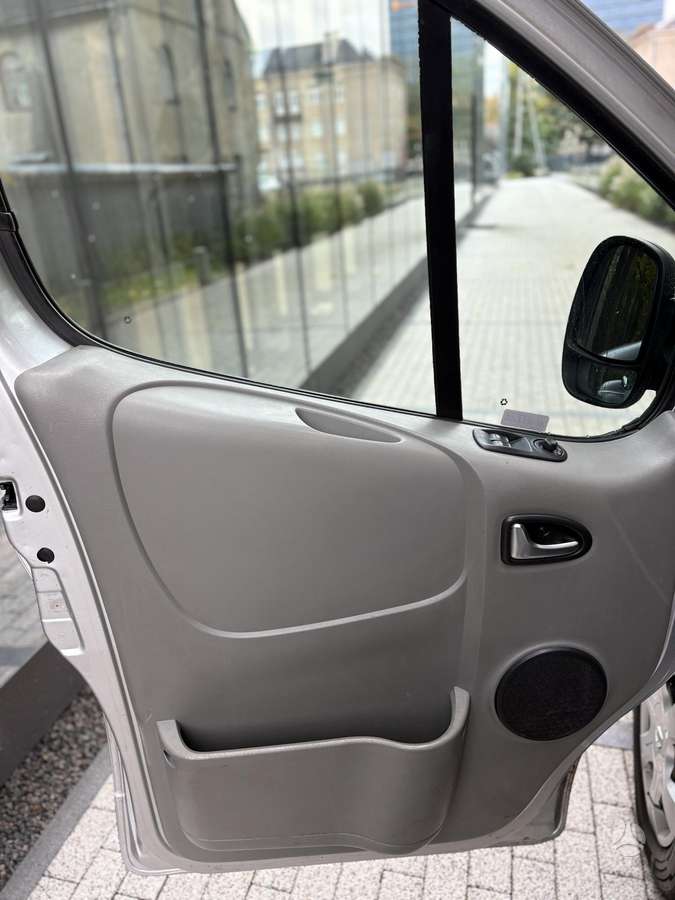 Renault Trafic 2013 — фото 16