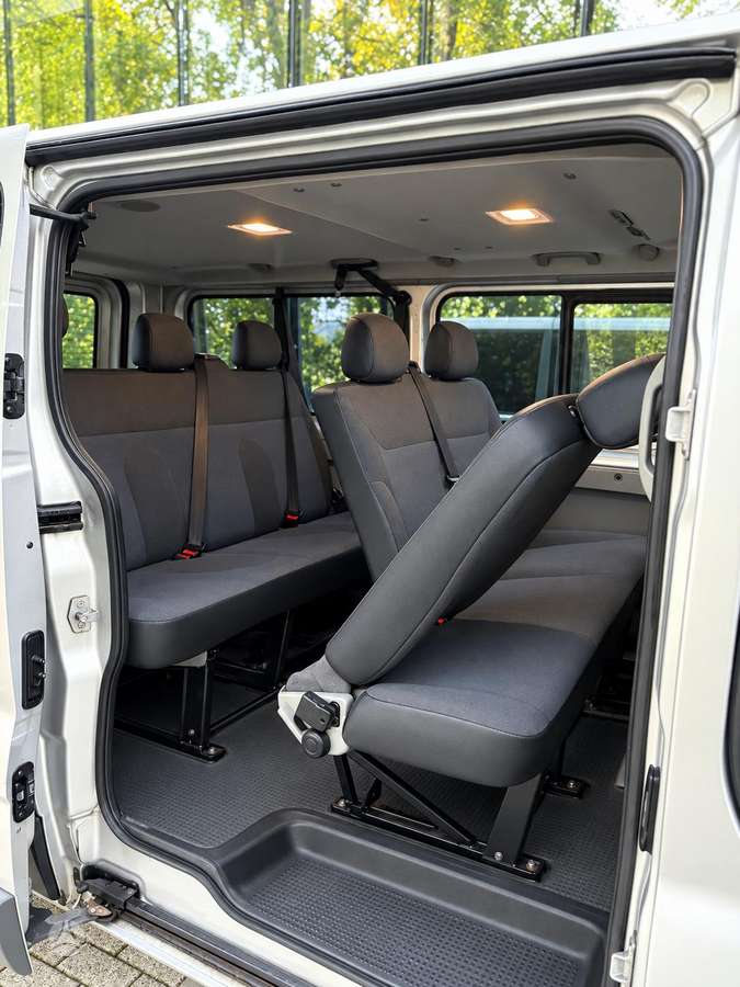 Renault Trafic 2013 — фото 18