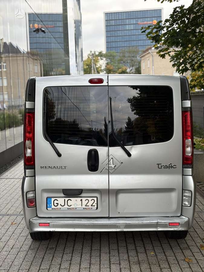 Renault Trafic 2013 — фото 8