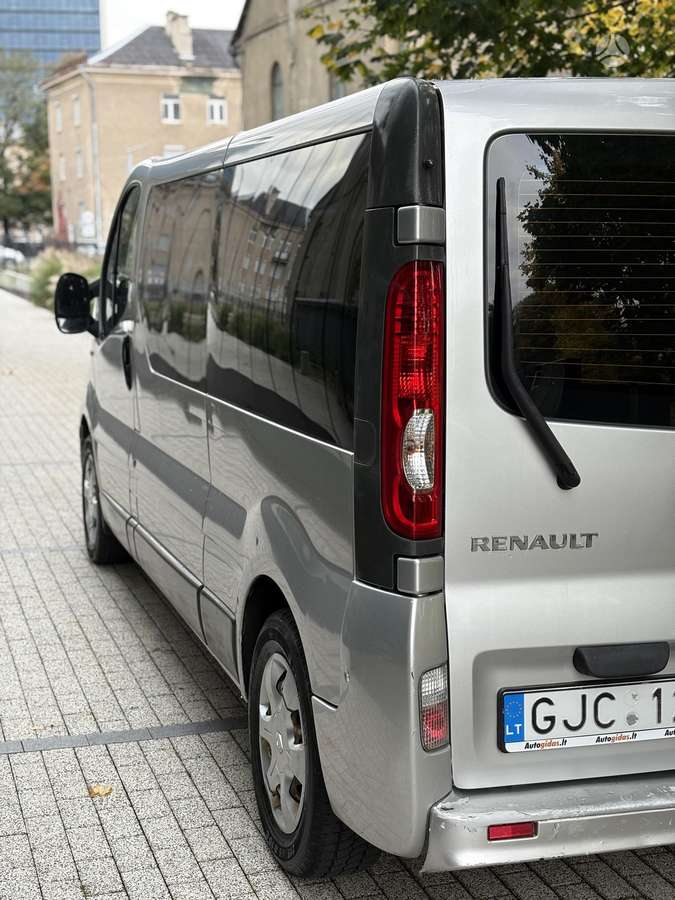 Renault Trafic 2013 — фото 9