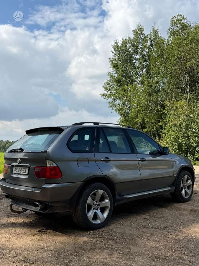 BMW X5 2005 — interior