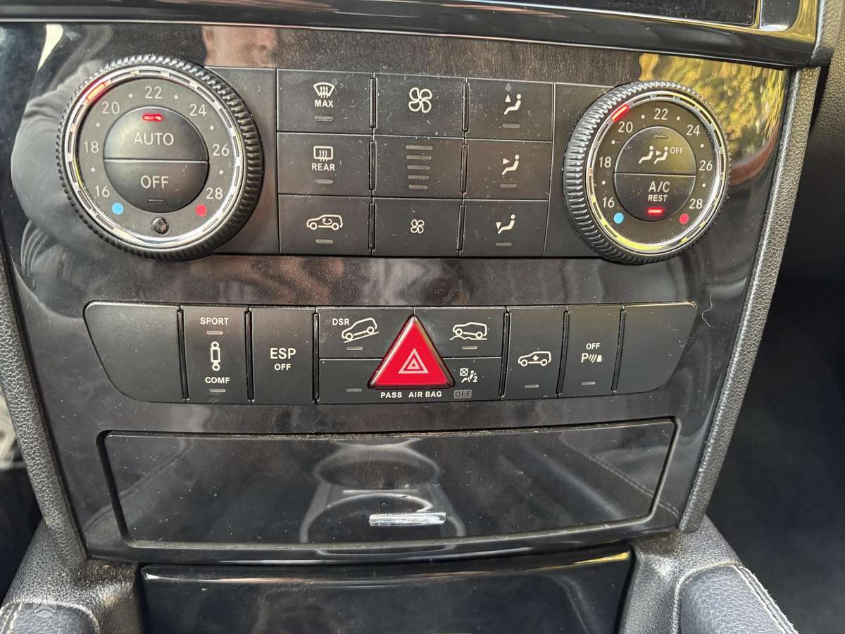 Mercedes-Benz ML320 2008 — photo 13