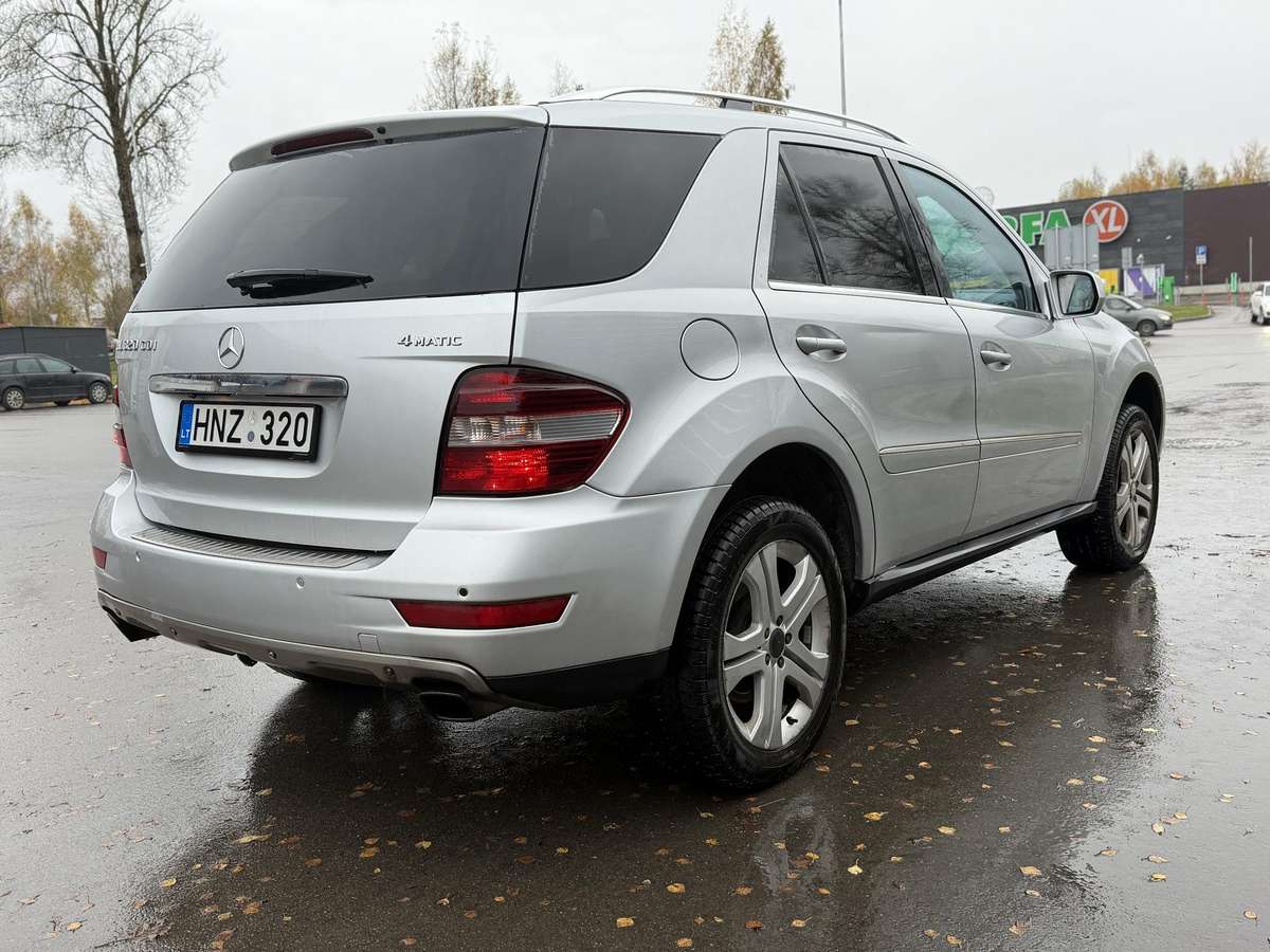 Mercedes-Benz ML320 2009 — engine 218 HP (160kW)