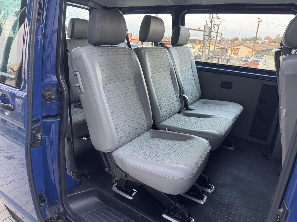 Volkswagen Transporter 2007 — photo 12