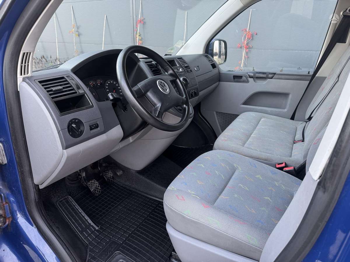 Volkswagen Transporter 2007 — photo 9