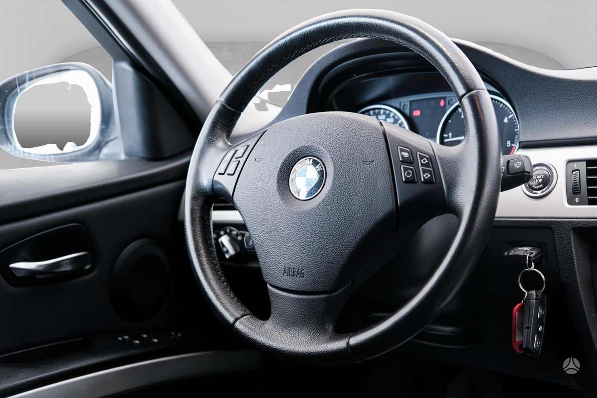 BMW 320 2010 — photo 6