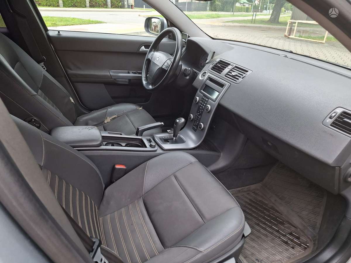 Volvo V50 2008 — photo 12
