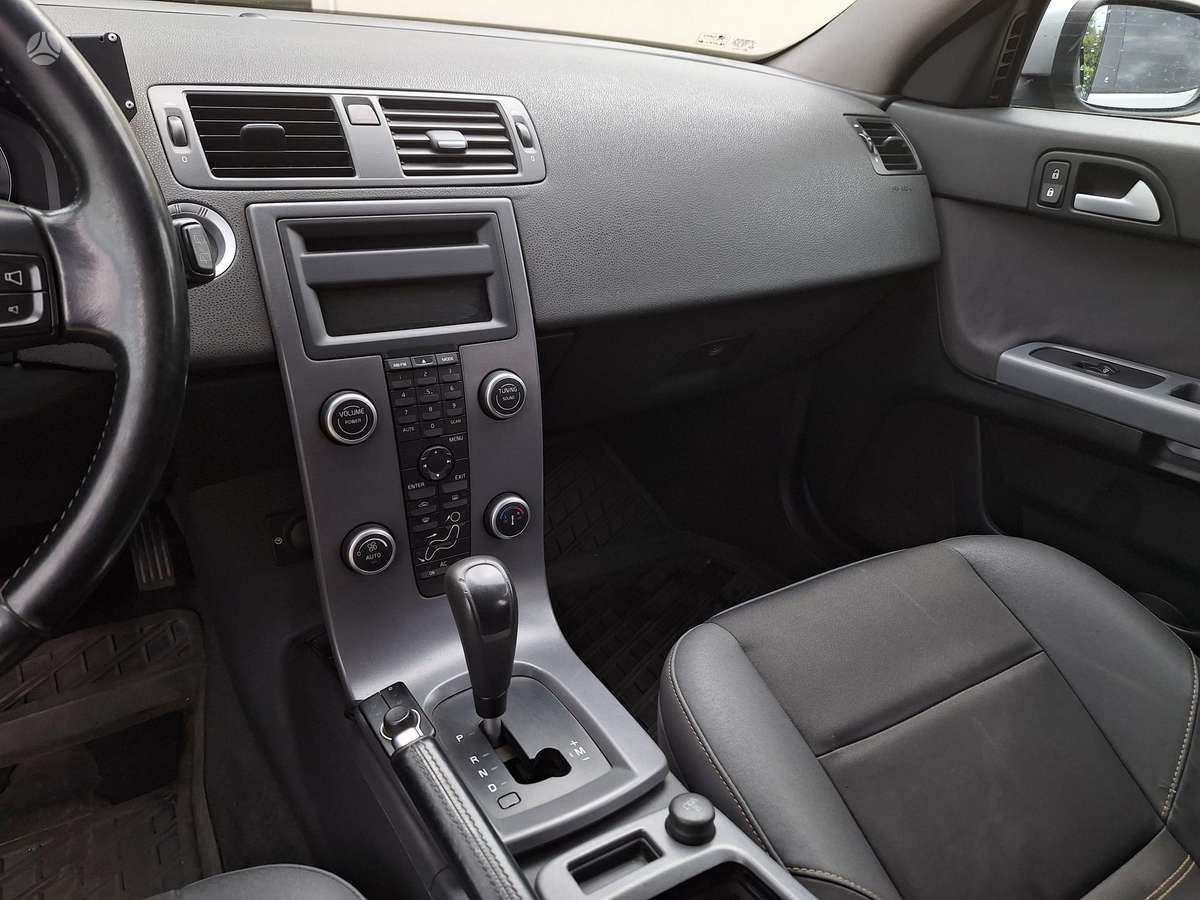 Volvo V50 2008 — photo 15