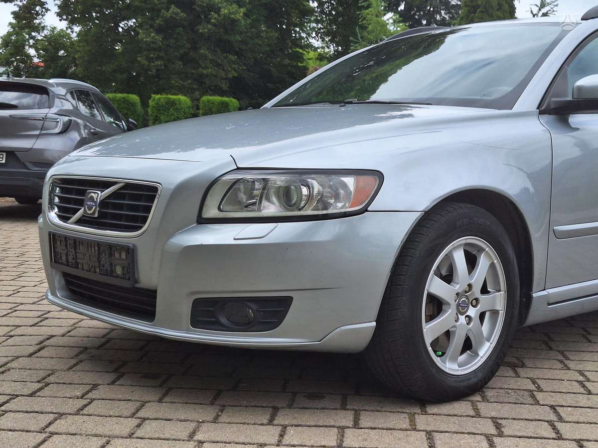 Volvo V50 2008 — photo 9