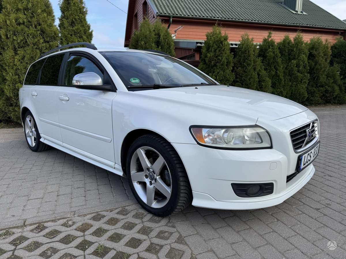 Volvo V50 2011 — vehicle for AFU Ukraine