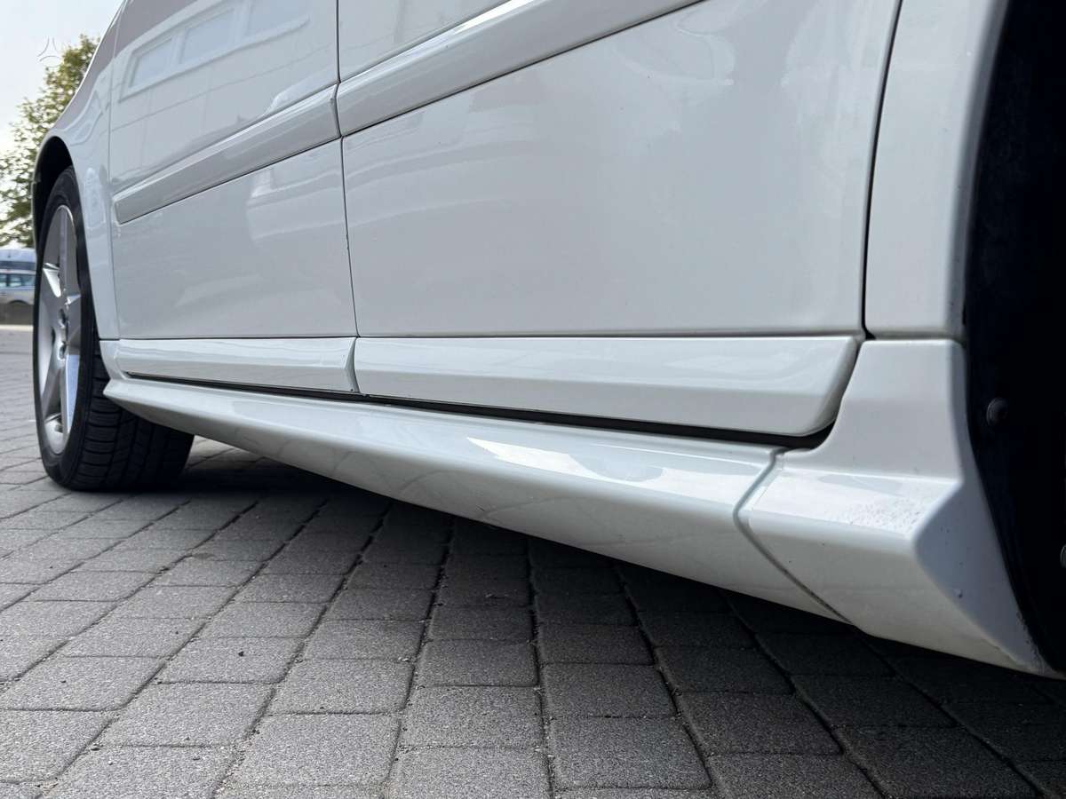Volvo V50 2011 — photo 12
