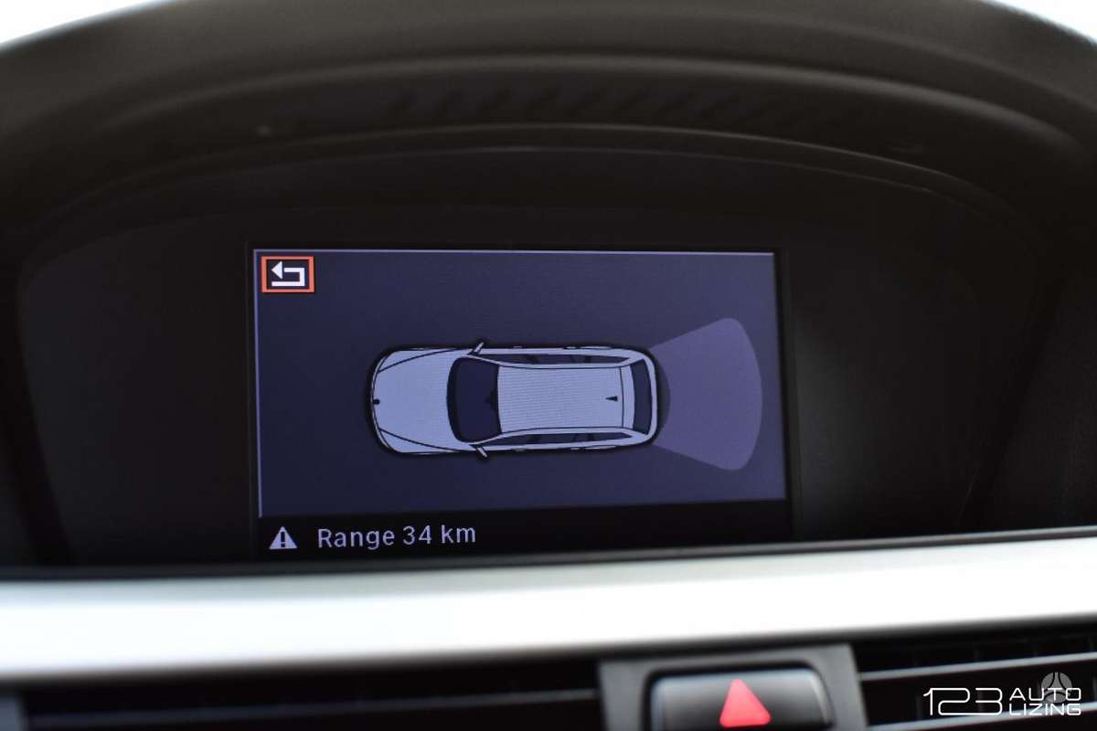 BMW 330 2008 — photo 19