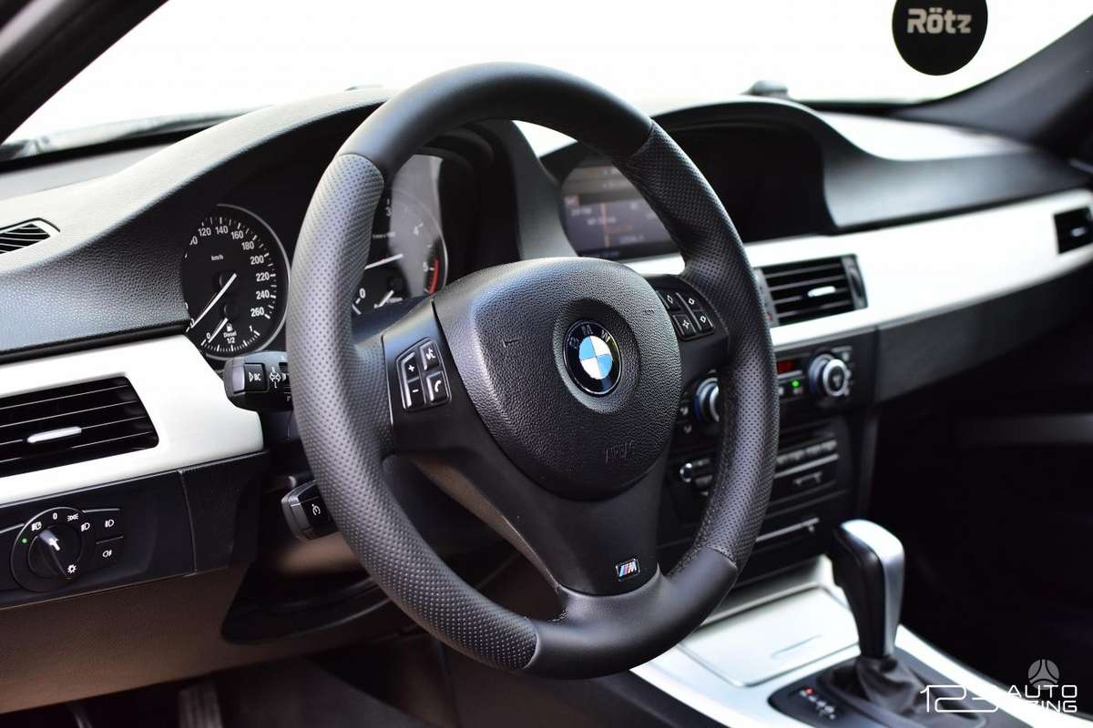 BMW 330 2008 — photo 23
