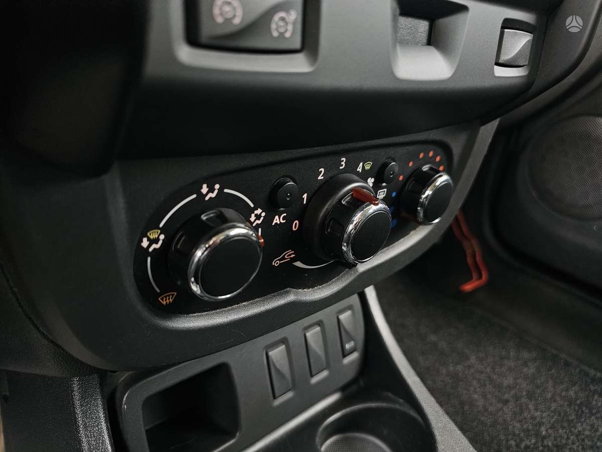 Dacia Duster 2014 — фото 16