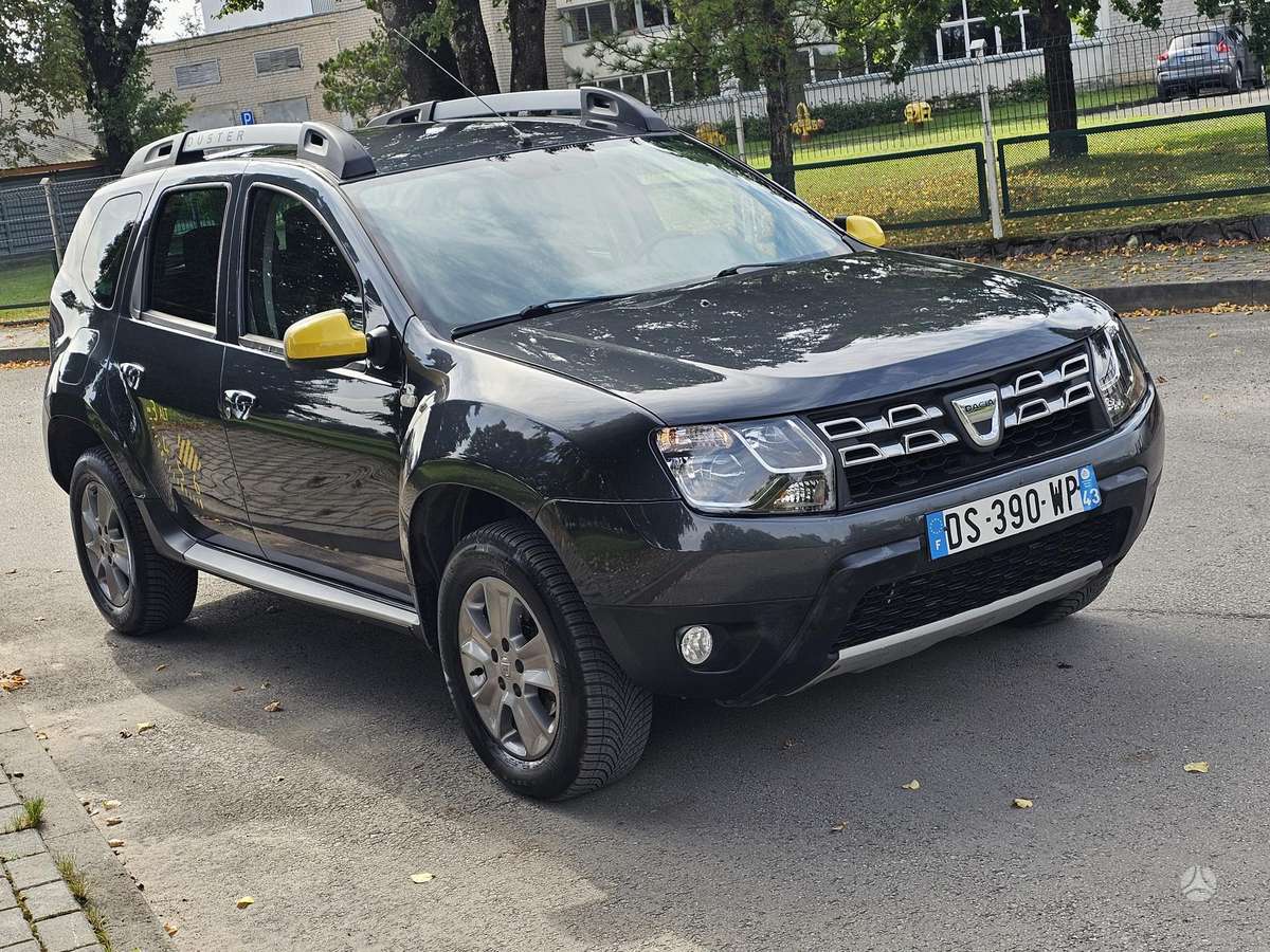 Dacia Duster 2014 — вигляд ззаду