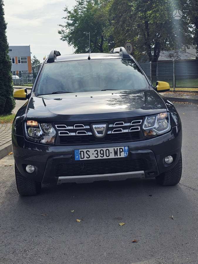 Dacia Duster 2014 — салон