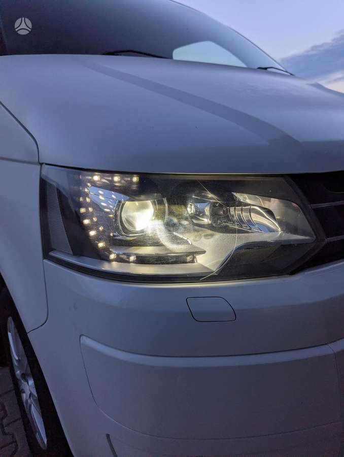 Volkswagen Transporter 2013 — photo 27