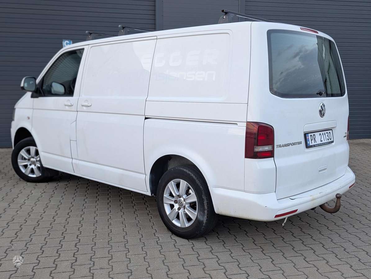 Volkswagen Transporter 2013 — photo 8
