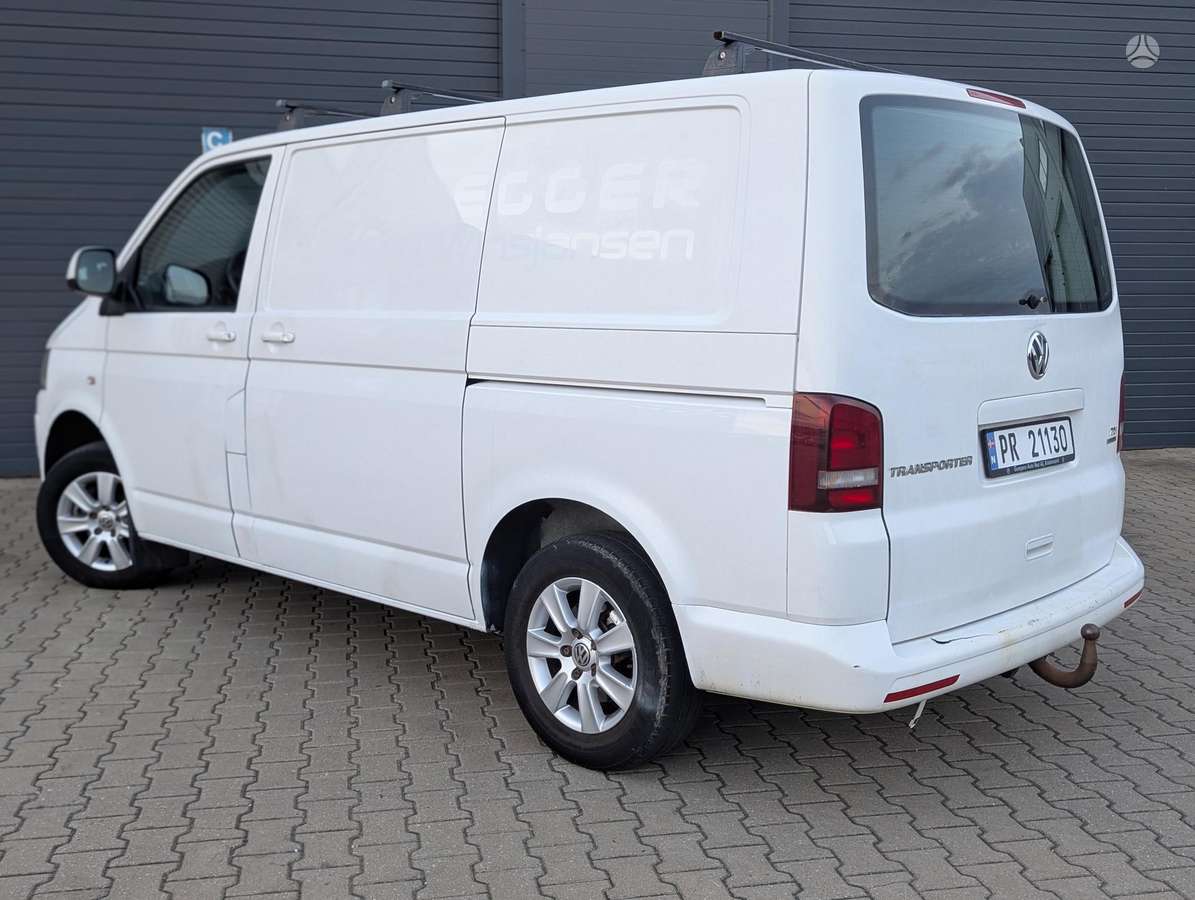 Volkswagen Transporter 2013 — photo 9